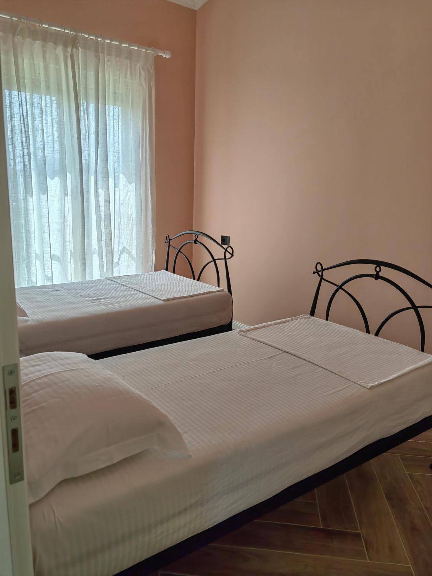 Tea Residence, Gjiri I Lalzit Apartments Дуррес Экстерьер фото